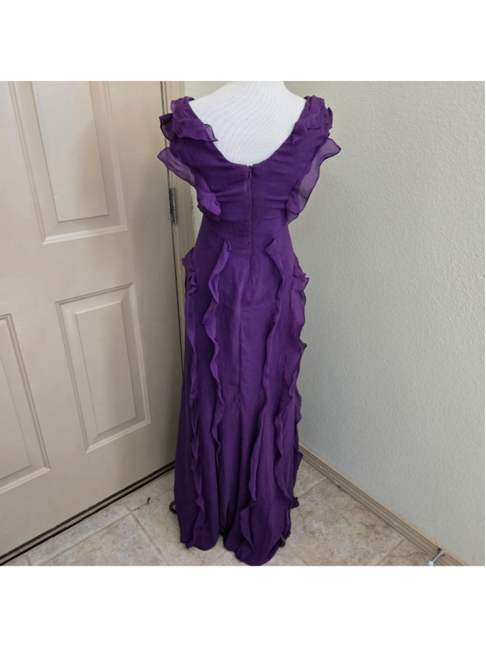 CAROLINA HERRERA Purple Ruffle Maxi Dress Size 6 - Picture 3 of 7